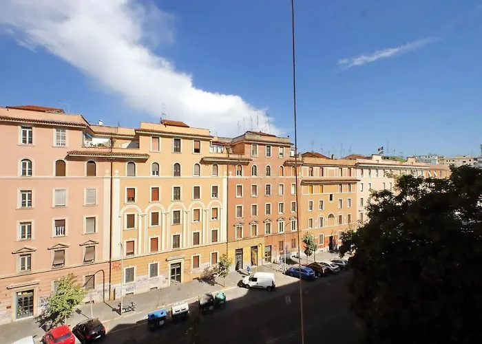 Daire Ettore Rolli In Trastevere By Halldis Roma